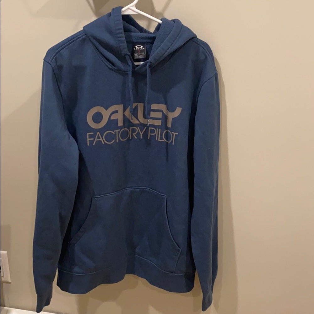 Oakley hooded sweatshirt large